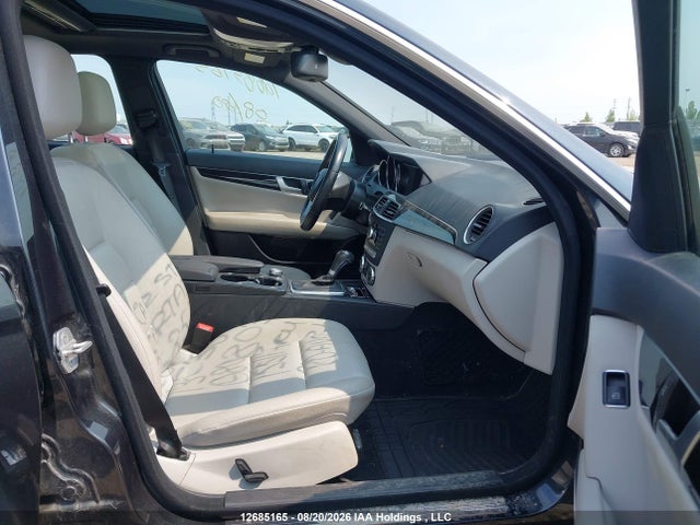 Aukcja sprzedaży 2013 Mercedes-benz C 300 4matic, vin: WDDGF8AB8DA808033, numer aukcji: 12685165