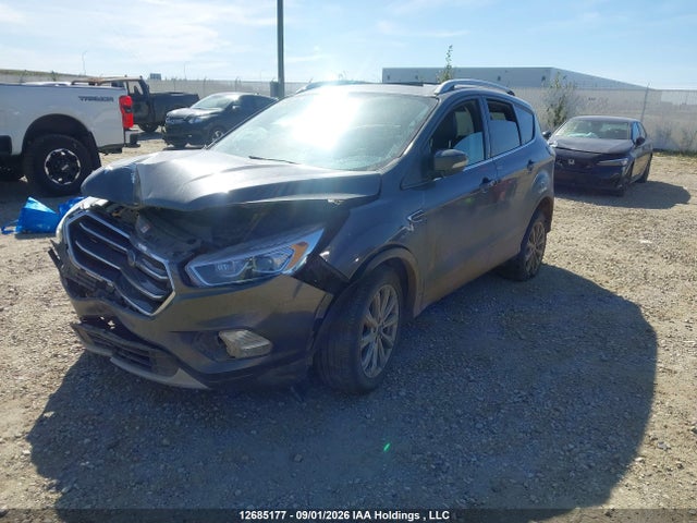 Ford Escape Titanium 2017 1FMCU9J94HUE80109 Image 2