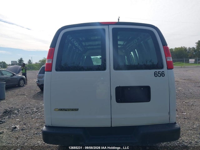 Chevrolet Express G2500 2020 1GCWGAFP3L1245471 Image 16