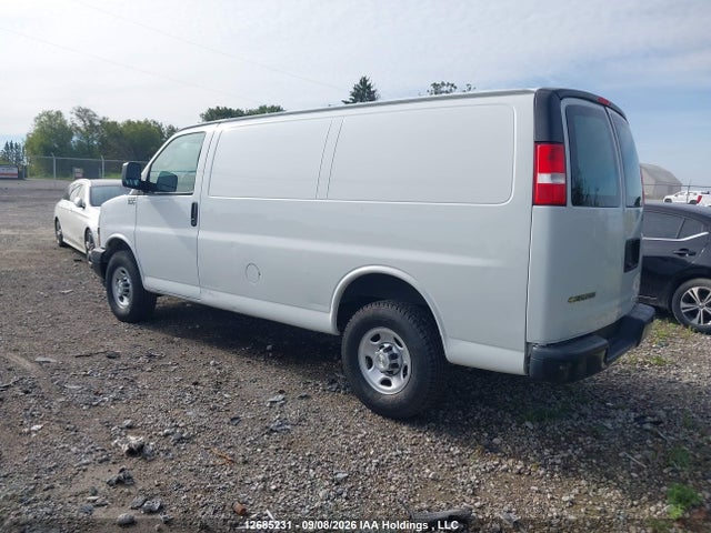 Chevrolet Express G2500 2020 1GCWGAFP3L1245471 Image 3