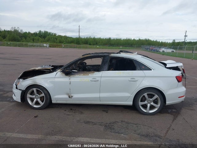 Продаж на аукціоні авто 2015 Audi A3 Premium, vin: WAUAJRFFXF1097323, номер лоту: 12685253
