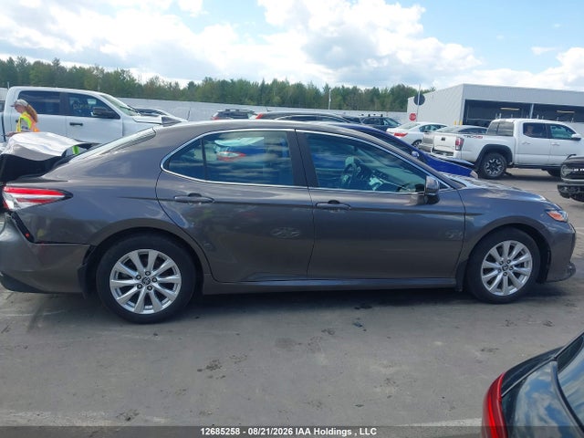 4T1B11HK4JU019514 Toyota CAMRY LE