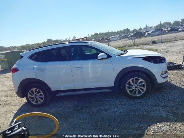 2017 Hyundai Tucson Limited/sport And Eco/se მანქანა იყიდება აუქციონზე, vin: KM8J3CA40HU559546, აუქციონის ნომერი: 12685330