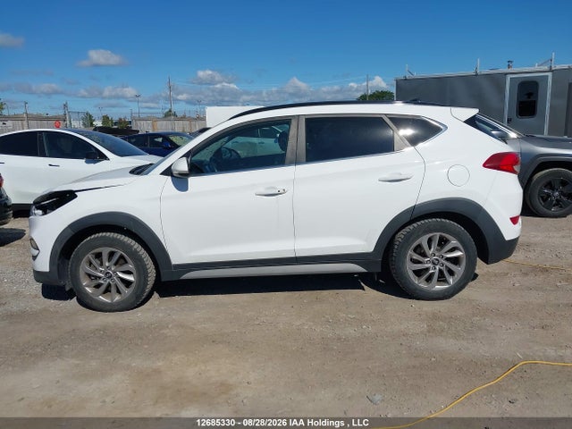 2017 Hyundai Tucson Limited/sport And Eco/se მანქანა იყიდება აუქციონზე, vin: KM8J3CA40HU559546, აუქციონის ნომერი: 12685330