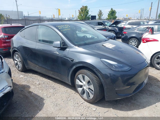 12685338 :رقم المزاد ، 7SAYGDED0RF015021 vin ، 2024 Tesla Model Y مزاد بيع