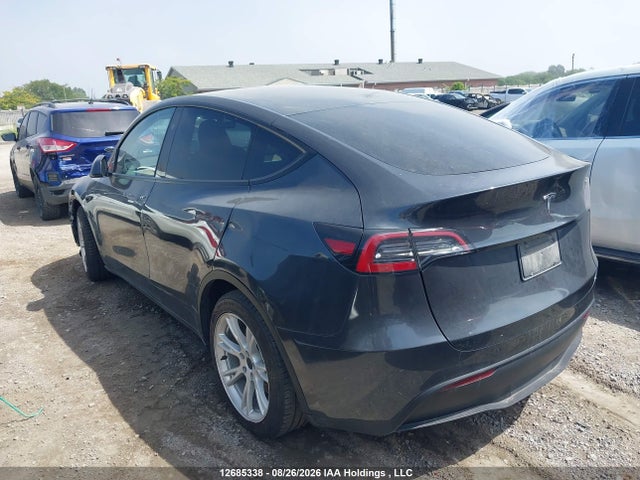 12685338 :رقم المزاد ، 7SAYGDED0RF015021 vin ، 2024 Tesla Model Y مزاد بيع