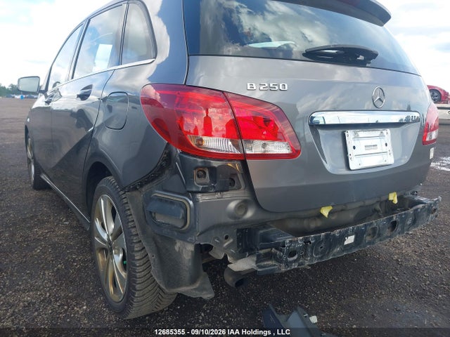 Mercedes-Benz B250 2017 WDDMH4EB3HJ437885 Image 6