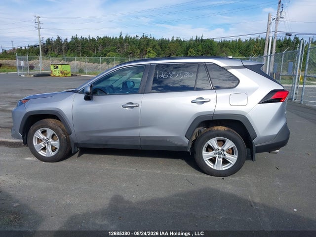 2T3B1RFVXKC024464 Toyota RAV4 LE