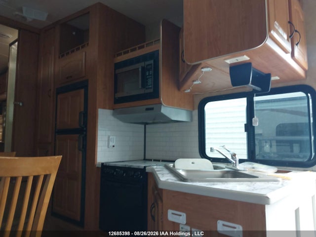2008 Forest River Wildcat 29rlb მანქანა იყიდება აუქციონზე, vin: 4X4FWCD268V018355, აუქციონის ნომერი: 12685398