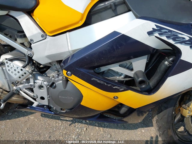 Aukcja sprzedaży 2000 Honda Cbr929 Rr, vin: JH2SC4429YM000867, numer aukcji: 12685403