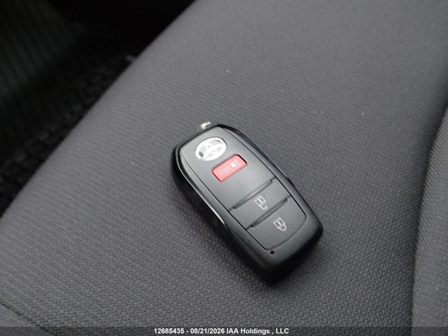 12685435 :رقم المزاد ، 7MUCAAAG4TV202455 vin ، 2026 Toyota Corolla Cross Le Fwd مزاد بيع