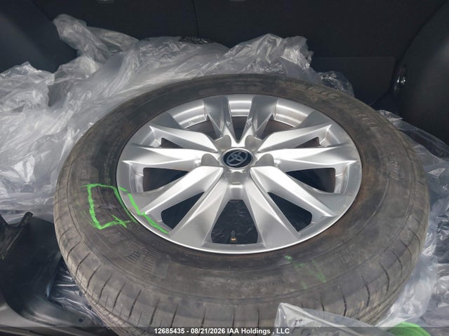 12685435 :رقم المزاد ، 7MUCAAAG4TV202455 vin ، 2026 Toyota Corolla Cross Le Fwd مزاد بيع