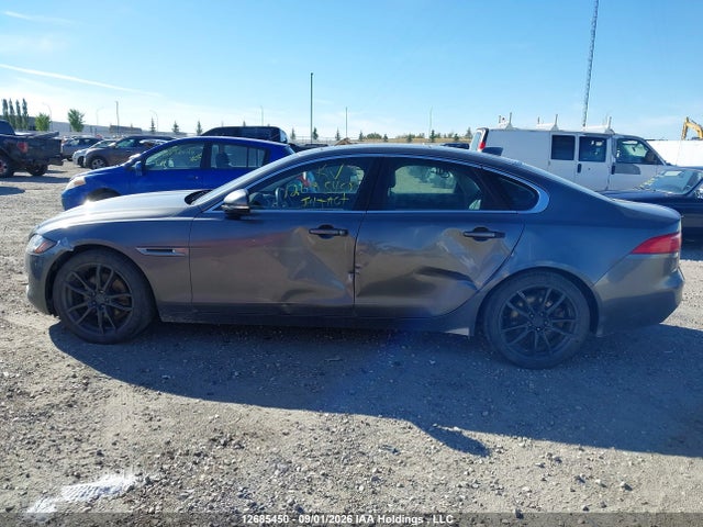 SAJBK4BN3HCY33631 Jaguar Xf Prestige