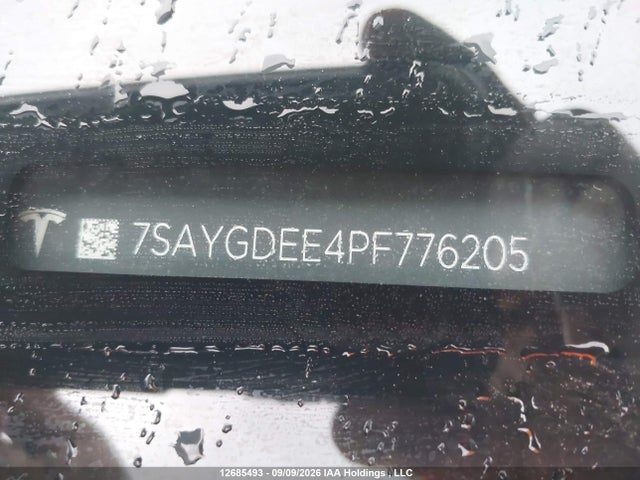 12685493 :رقم المزاد ، 7SAYGDEE4PF776205 vin ، 2023 Tesla Model Y Long Range مزاد بيع