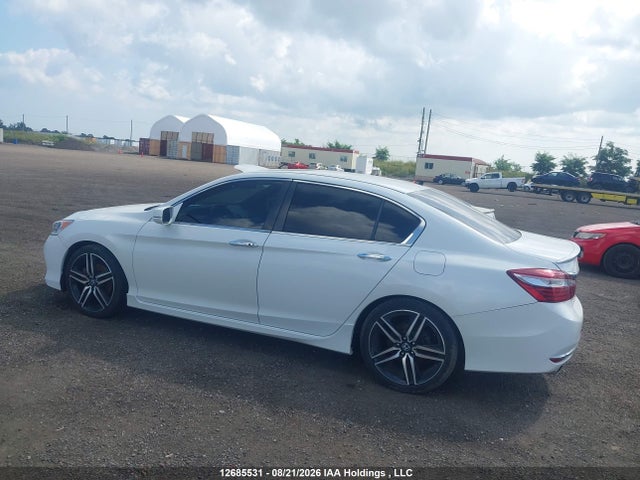 Продаж на аукціоні авто 2017 Honda Accord, vin: 1HGCR2F60HA800217, номер лоту: 12685531