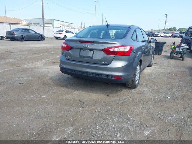 1FADP3F21EL335416 Ford FOCUS SE