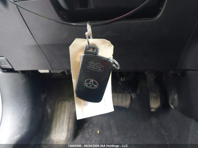Toyota Rav4 Limited 2017 2T3DFREVXHW637719 Image 11