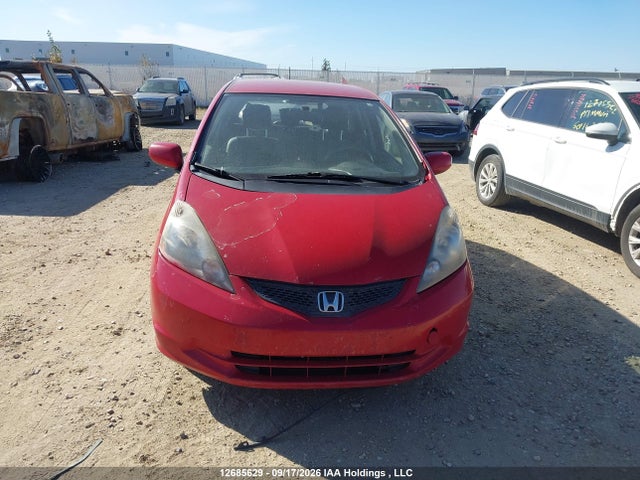 12685629 :رقم المزاد ، JHMGE8H51AC803848 vin ، 2010 Honda Fit Lx مزاد بيع