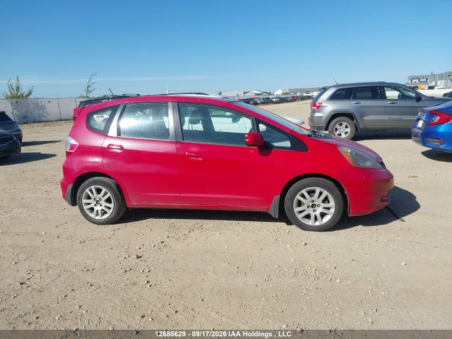12685629 :رقم المزاد ، JHMGE8H51AC803848 vin ، 2010 Honda Fit Lx مزاد بيع