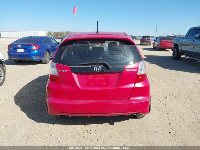 12685629 :رقم المزاد ، JHMGE8H51AC803848 vin ، 2010 Honda Fit Lx مزاد بيع