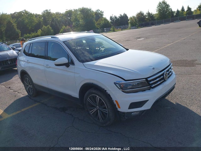 Volkswagen Tiguan Highline 2018 3VV4B7AX9JM007707 головне зображення