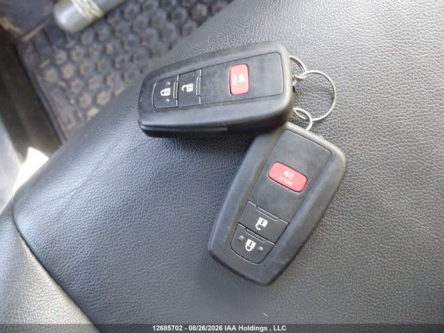 Продажа на аукционе авто 2021 Toyota C-hr Limited, vin: JTNKHMBX9M1127473, номер лота: 12685702