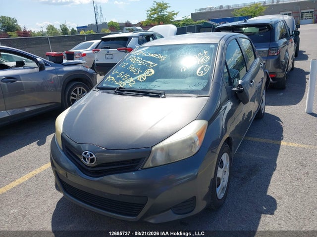 12685737 :رقم المزاد ، JTDKTUD33CD515132 vin ، 2012 Toyota Yaris مزاد بيع