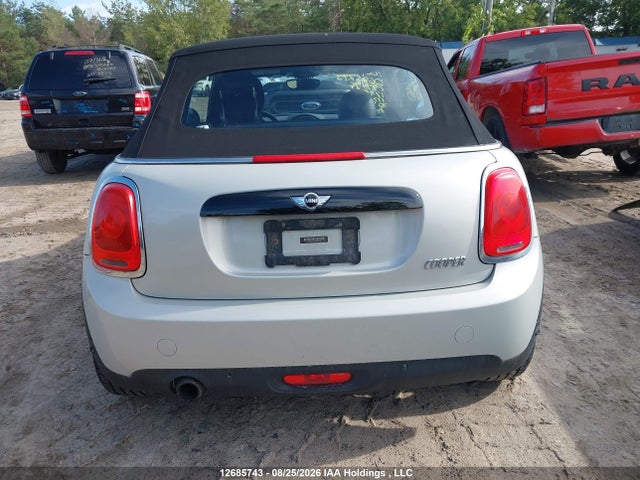 Mini Convertible Cooper 2017 WMWWG5C37H3C99196 Image 16