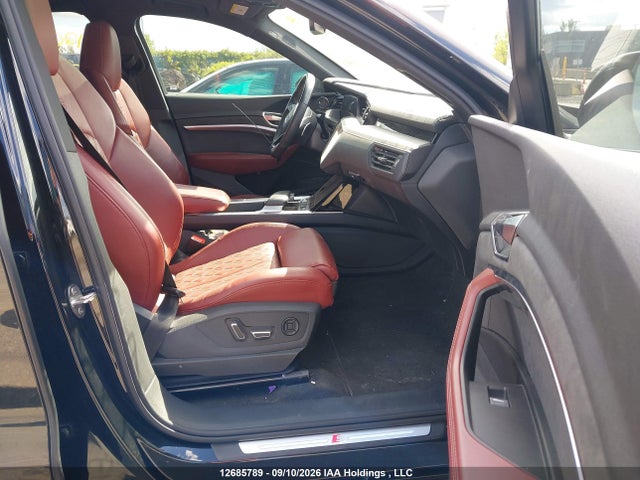 2022 Audi E-tron S მანქანა იყიდება აუქციონზე, vin: WA11CAGE6NB012341, აუქციონის ნომერი: 12685789