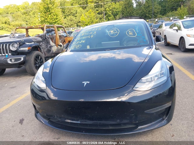 5YJ3E1EB7KF415044 Tesla MODEL 3
