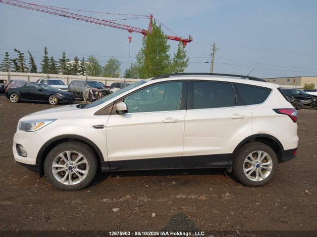 12675903 :رقم المزاد ، 1FMCU9GD1JUC15357 vin ، 2018 Ford Escape Se مزاد بيع