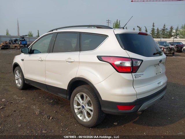 12675903 :رقم المزاد ، 1FMCU9GD1JUC15357 vin ، 2018 Ford Escape Se مزاد بيع