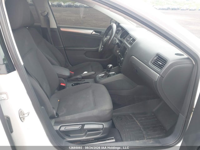 3VW2B7AJ5HM407305 Volkswagen Jetta 1.4 Tsi Trendline+