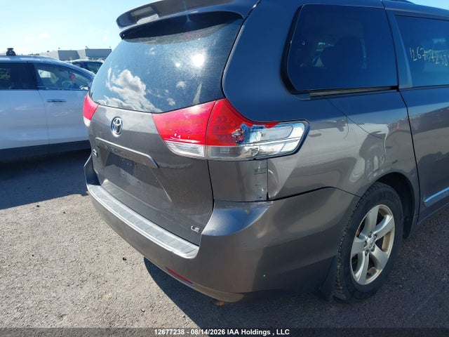 2012 Toyota Sienna Le V6 მანქანა იყიდება აუქციონზე, vin: 5TDKK3DC3CS217343, აუქციონის ნომერი: 12677238