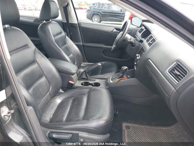Продаж на аукціоні авто 2013 Volkswagen Jetta 2.5l Highline, vin: 3VWLX7AJXDM423242, номер лоту: 12681477