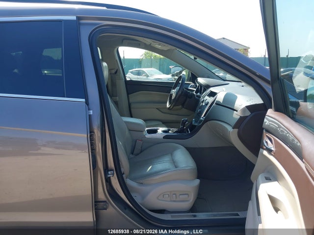 12685938 :رقم المزاد ، 3GYFNHEY2BS656716 vin ، 2011 Cadillac Srx مزاد بيع