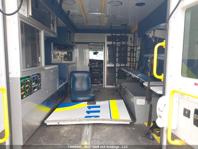Chevrolet Express Cutaway Work Van 2021 1HA3GSC77MN011773 Image 12