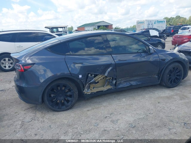 Tesla Model Y Long Range 2021 5YJYGDEE4MF067458 Image 13