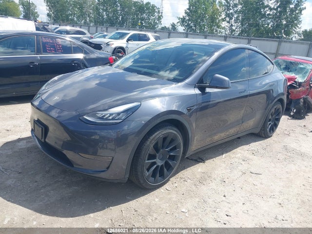 Tesla Model Y Long Range 2021 5YJYGDEE4MF067458 Image 2
