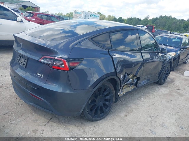 Tesla Model Y Long Range 2021 5YJYGDEE4MF067458 Image 4