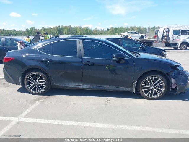4T1DBADK8TU556059 Toyota Camry Hybrid Xle Awd