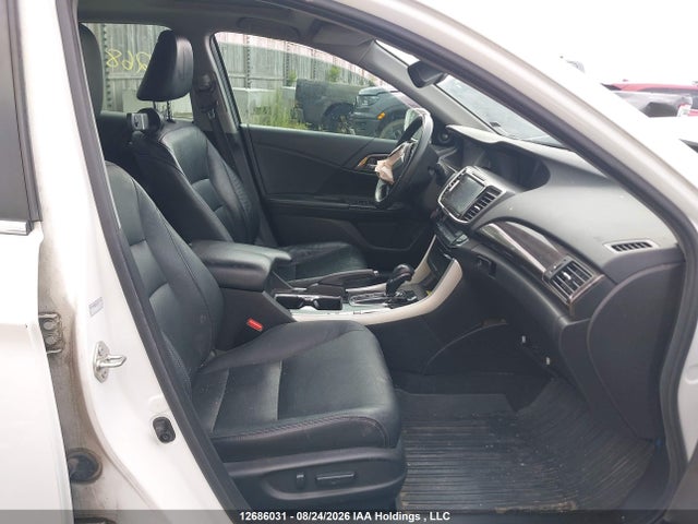 Продажа на аукционе авто 2017 Honda Accord Touring, vin: 1HGCR2F09HA810143, номер лота: 12686031