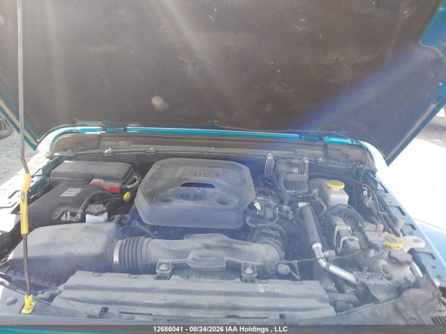 1C4HJXEN6KW644003 Jeep Wrangler Unlimited Sahara