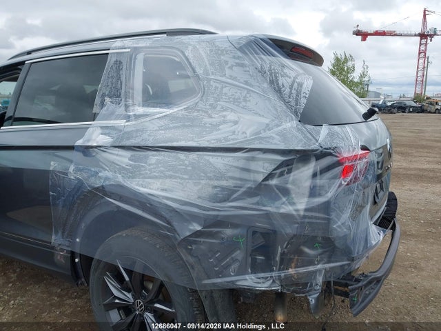 2023 Volkswagen Tiguan Comfortline მანქანა იყიდება აუქციონზე, vin: 3VVMB7AX4PM088026, აუქციონის ნომერი: 12686047