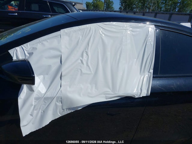 12686055 :رقم المزاد ، 1C3CCCBGXFN549205 vin ، 2015 Chrysler 200 مزاد بيع