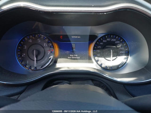 12686055 :رقم المزاد ، 1C3CCCBGXFN549205 vin ، 2015 Chrysler 200 مزاد بيع