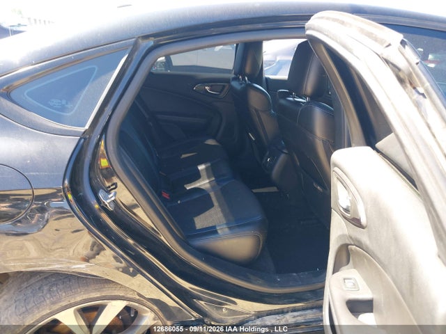 12686055 :رقم المزاد ، 1C3CCCBGXFN549205 vin ، 2015 Chrysler 200 مزاد بيع