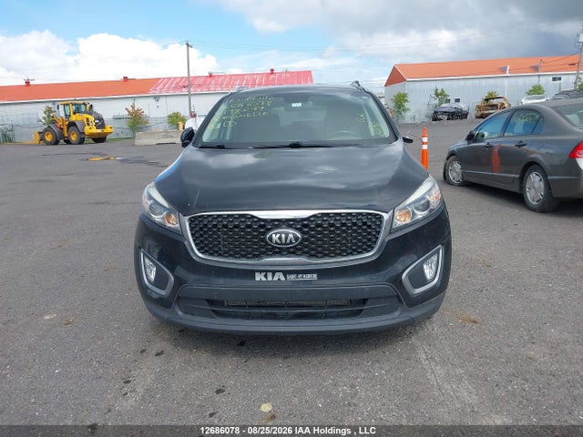 Продажа на аукционе авто 2017 Kia Sorento 3.3l Lx V6 7-seater, vin: 5XYPGDA58HG198277, номер лота: 12686078