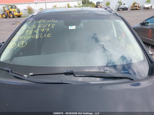 Продажа на аукционе авто 2017 Kia Sorento 3.3l Lx V6 7-seater, vin: 5XYPGDA58HG198277, номер лота: 12686078