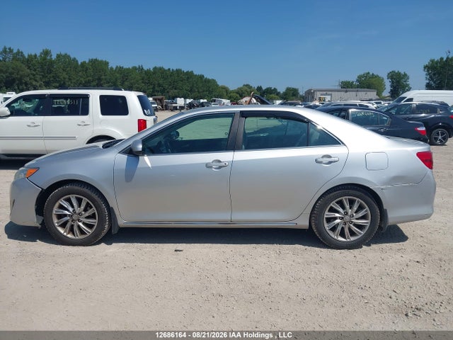 12686164 :رقم المزاد ، 4T1BF1FK1DU283072 vin ، 2013 Toyota Camry Le مزاد بيع